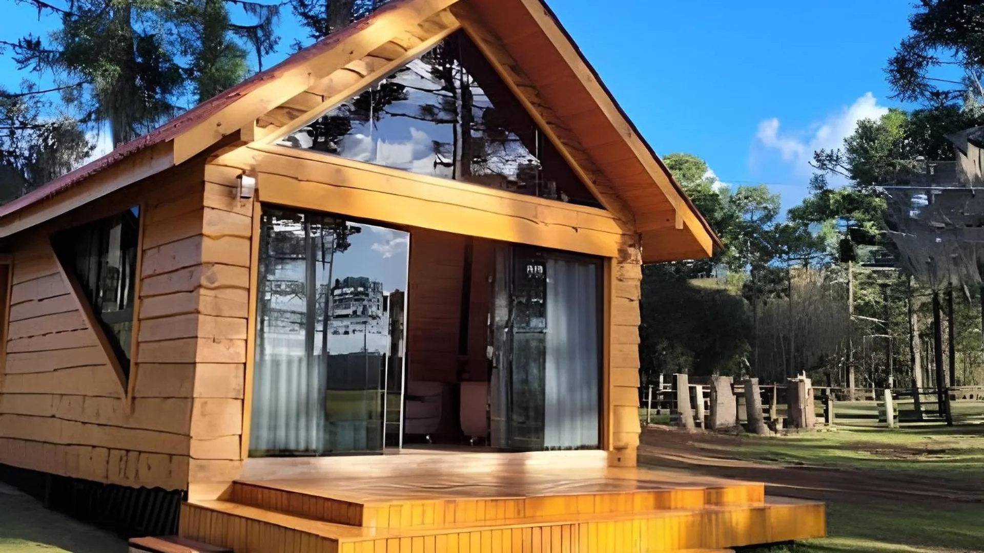 Casa de Férias Cabana Pequeno Bosque Com Deck E Vista P/ O Rio São Joaquim