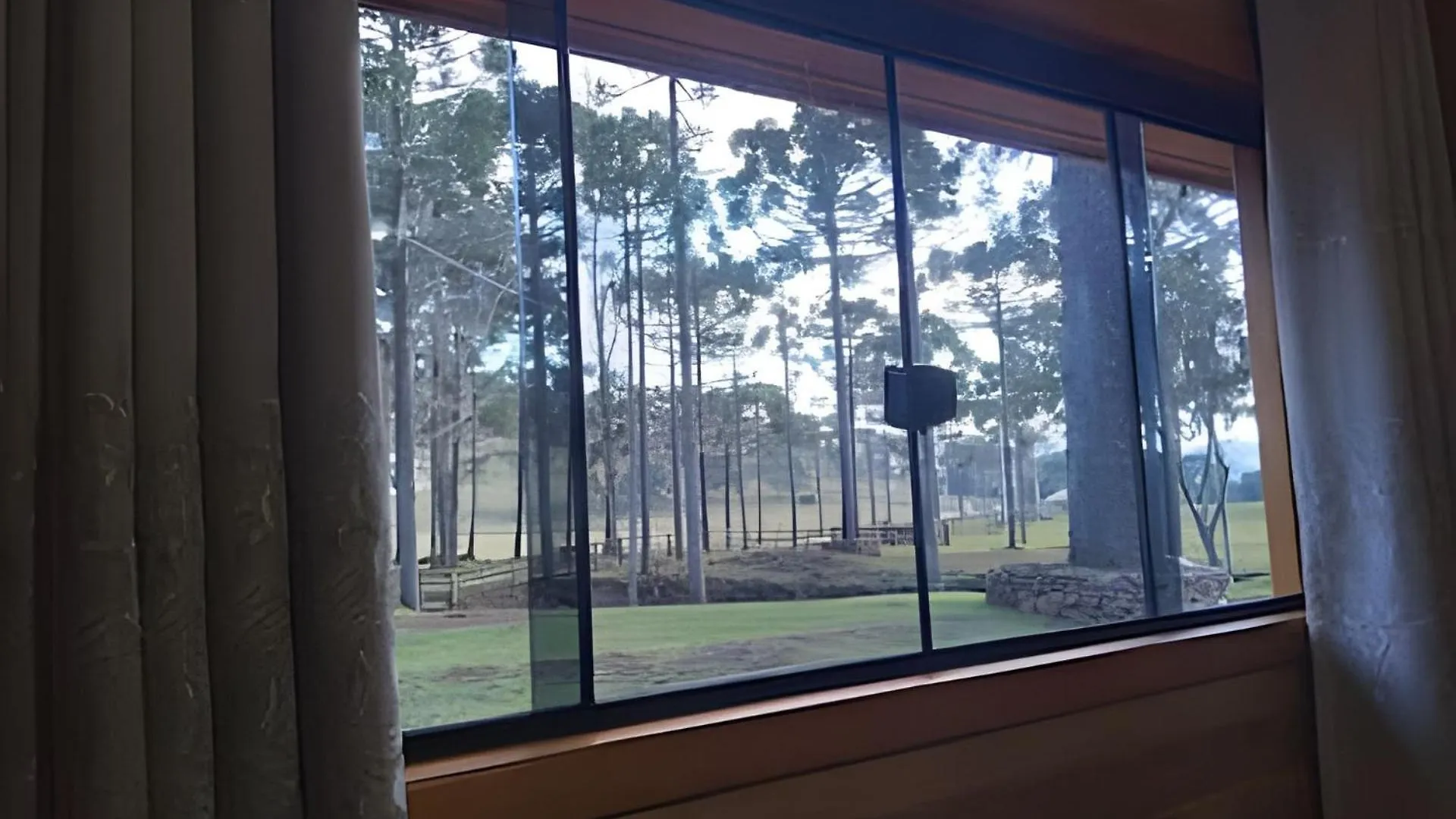 Casa de Férias Cabana Pequeno Bosque Com Deck E Vista P/ O Rio São Joaquim