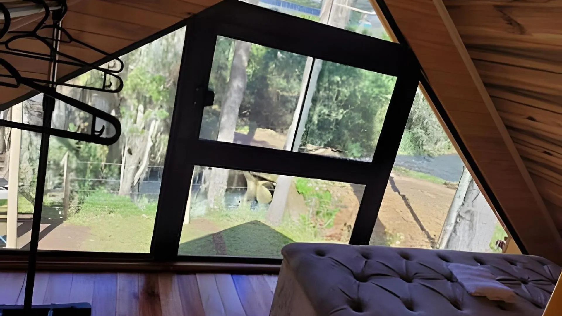Cabana Pequeno Bosque Com Deck E Vista P/ O Rio São Joaquim