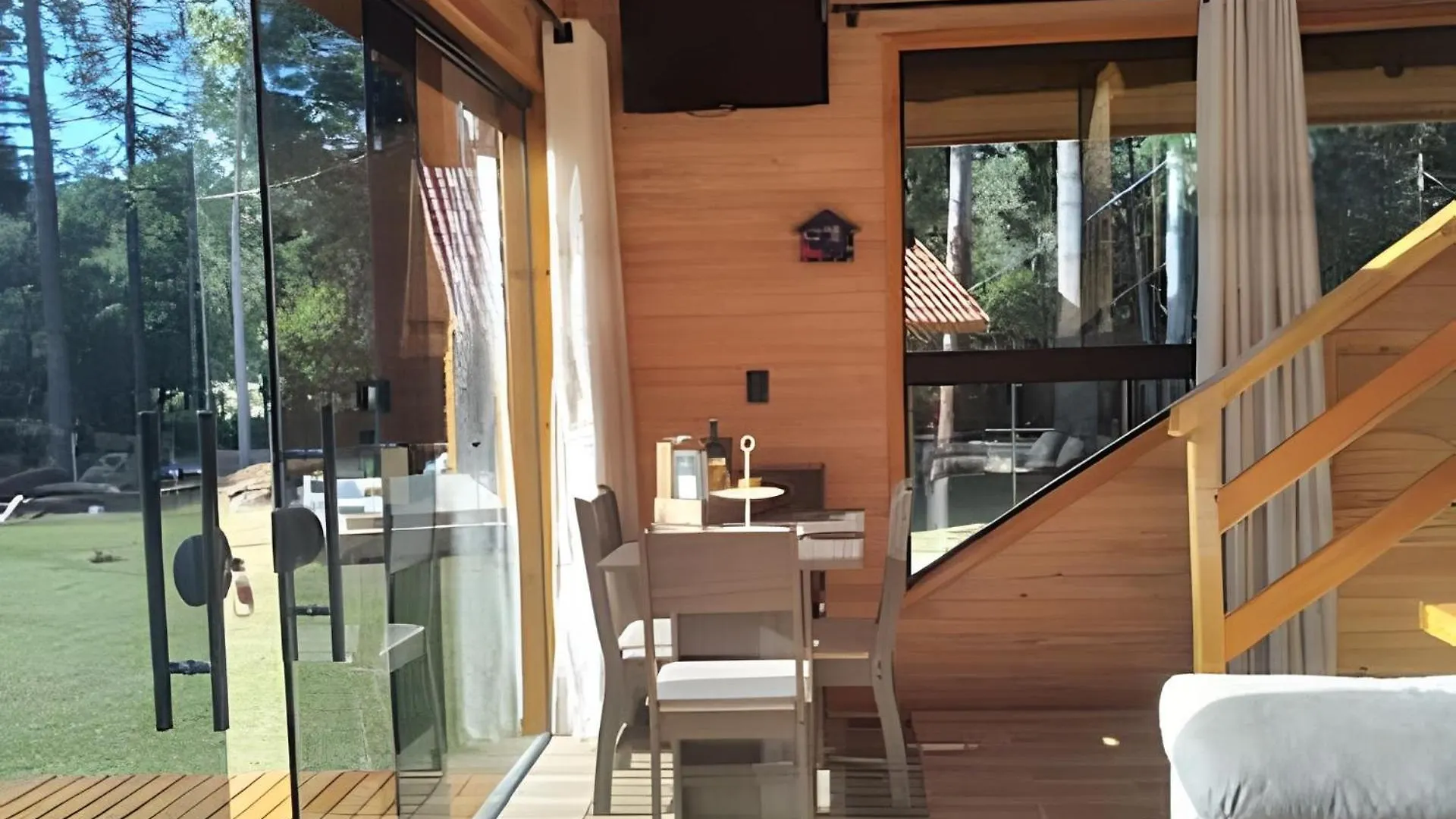 Casa de Férias Cabana Pequeno Bosque Com Deck E Vista P/ O Rio São Joaquim